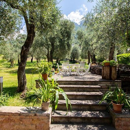 Villa Diana - Terrazza Sul Lago Assenza di Brenzone Exterior photo